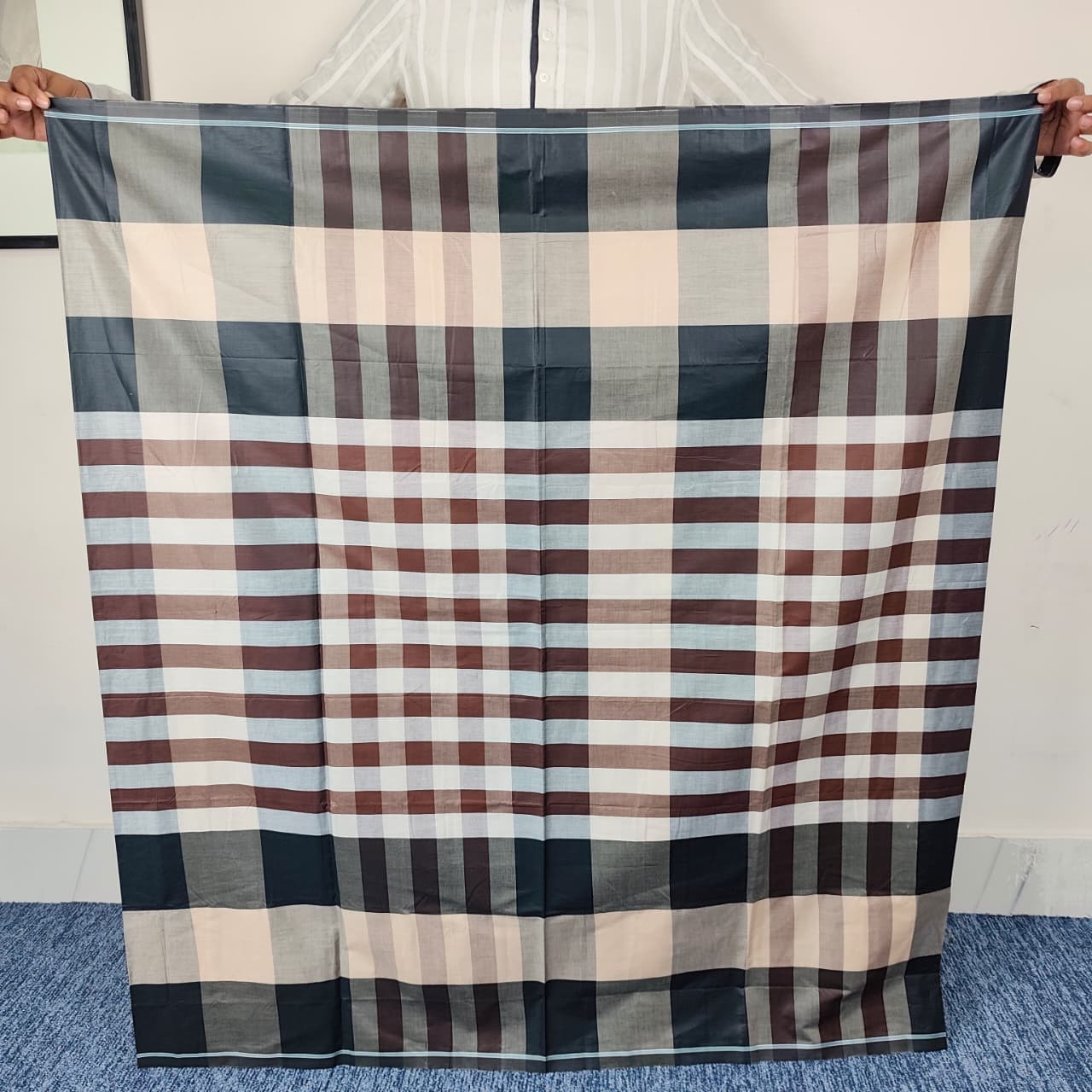 Talukdar Lungi C5001-D  – Premium Cotton (5 Hand)