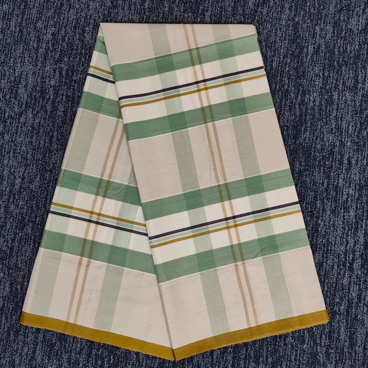 Talukdar Lungi C5519-A  – Premium Cotton (5.5 Hand)