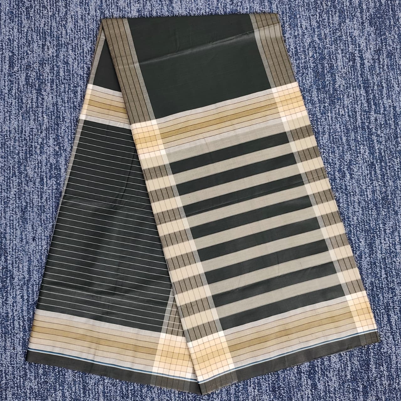 Talukdar Lungi C5522-B  – Premium Cotton (5.5 Hand)