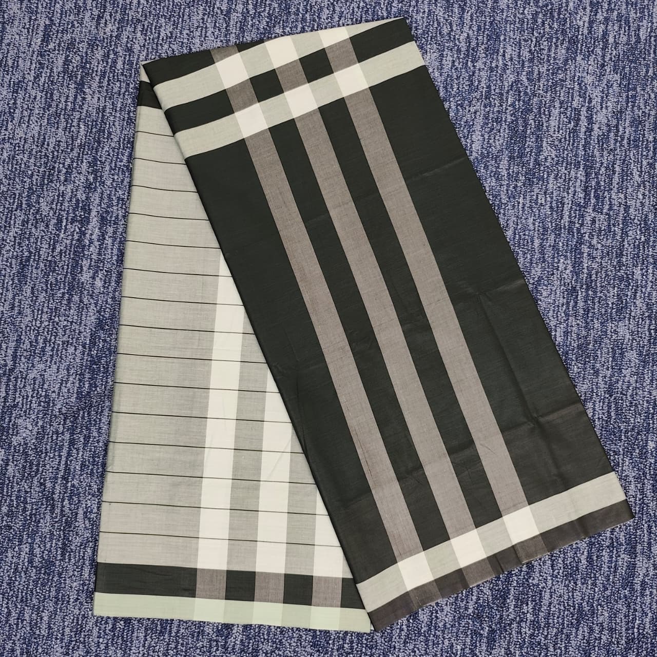 Talukdar Lungi C5520-C  – Premium Cotton (5.5 Hand)