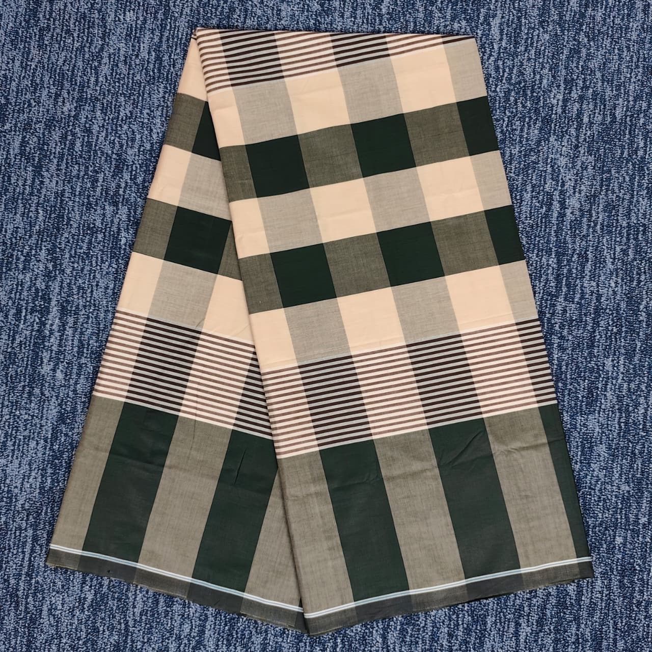 Talukdar Lungi C5527-A  – Premium Cotton (5.5 Hand)